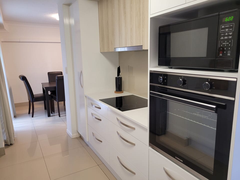 U2B OVEN