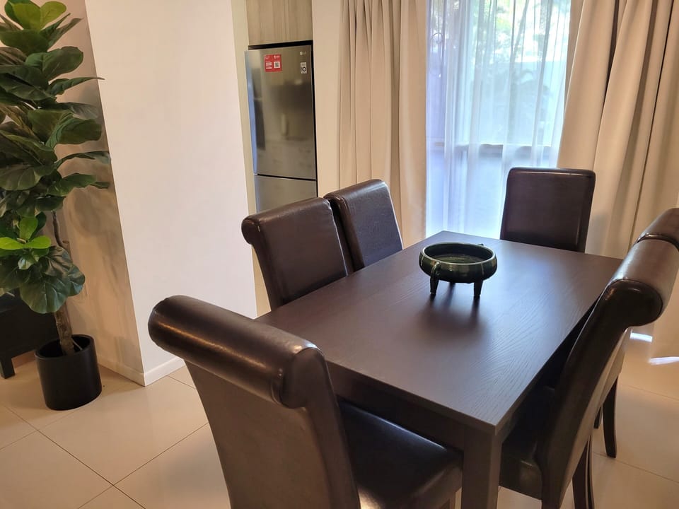 U2B TABLE