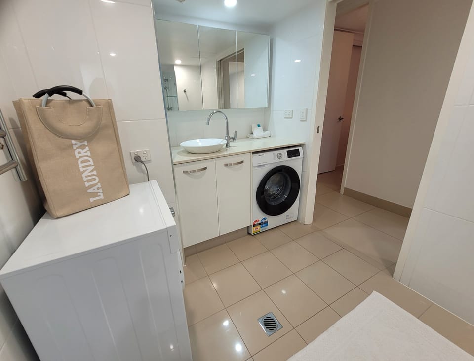 U2B LAUNDRY 