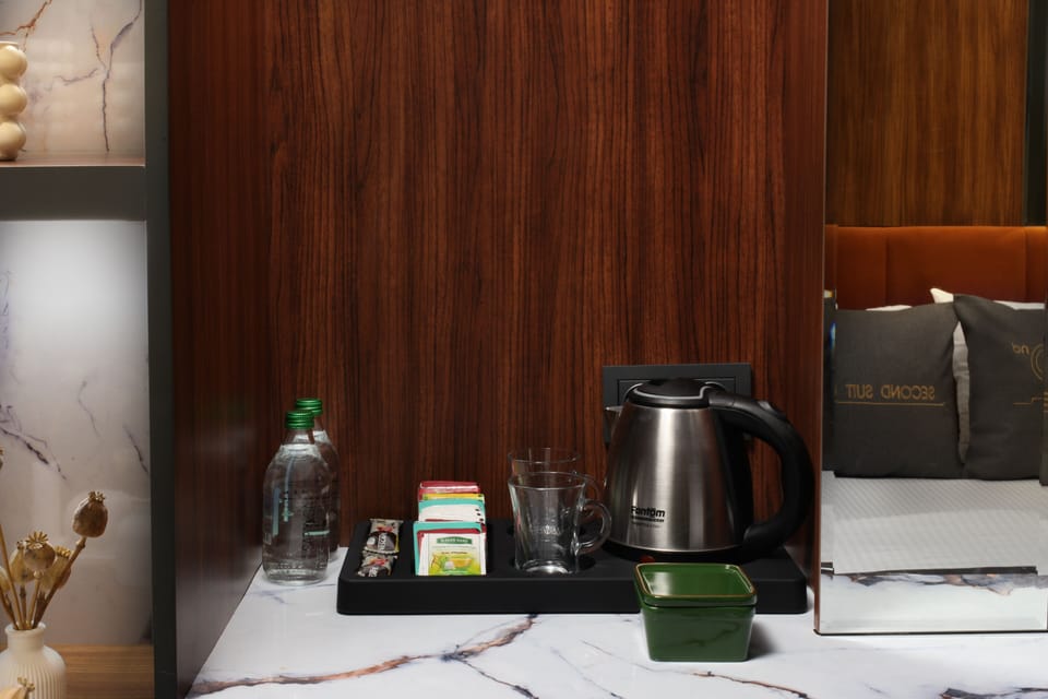 Exclusive Suite | Soundproofing, free WiFi, bed sheets