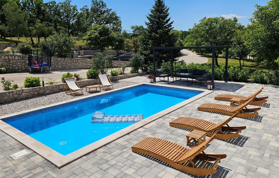 pool