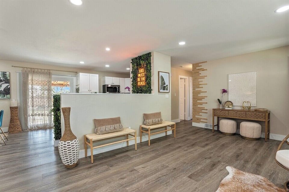 Foyer with ample amount of seating area