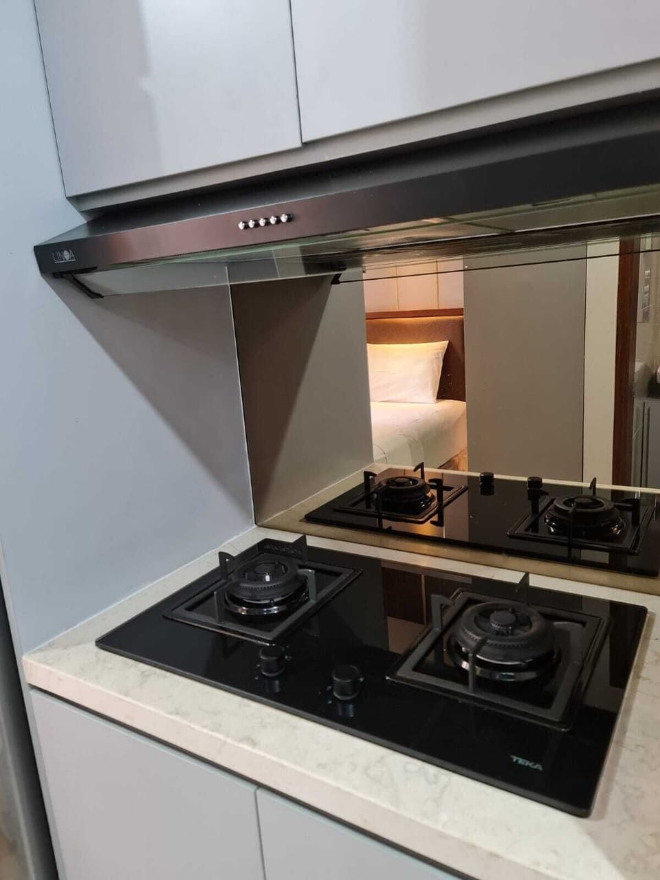 Premier Studio | Private kitchen | Mini-fridge, electric kettle, eco-friendly cleaning products