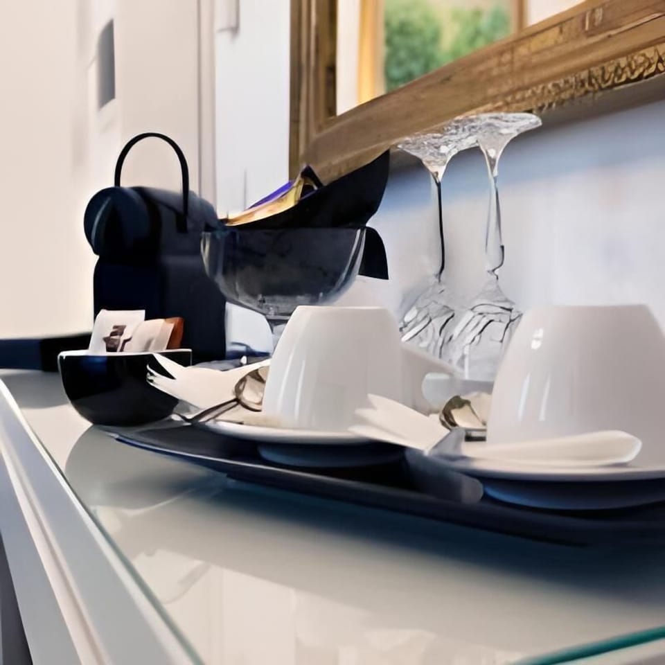 Comfort Room | Minibar, WiFi (free), bed sheets