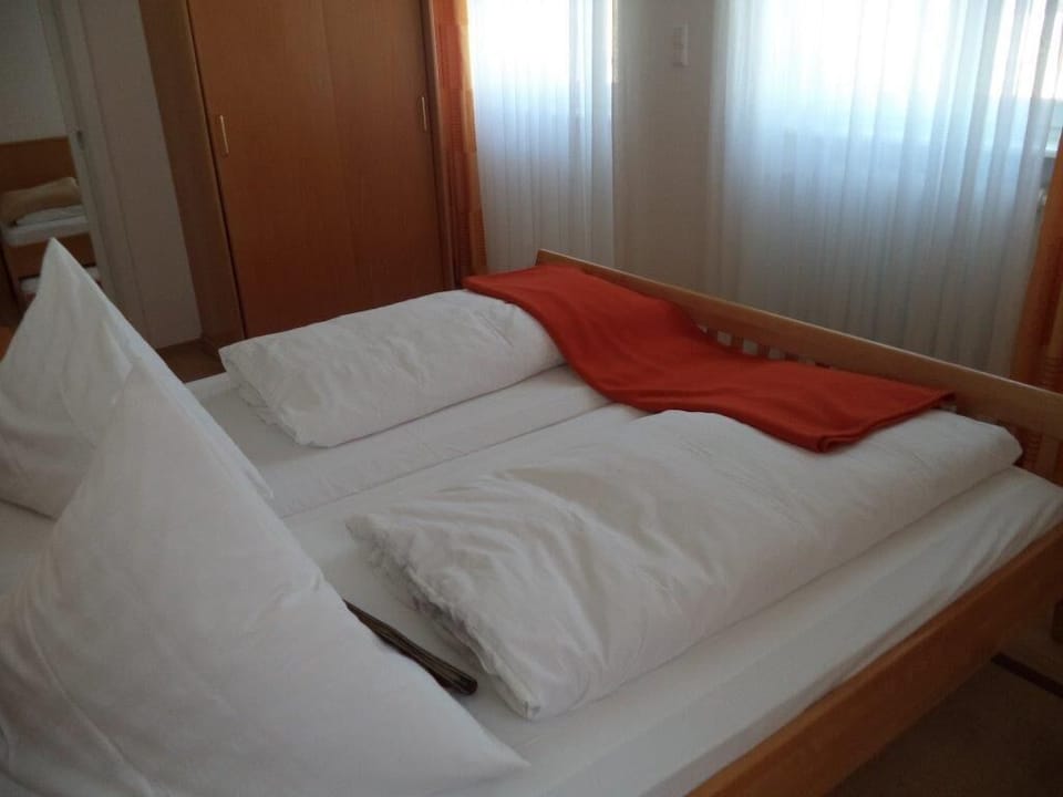 Comfort Apartment | Hypo-allergenic bedding, soundproofing, free WiFi, bed sheets