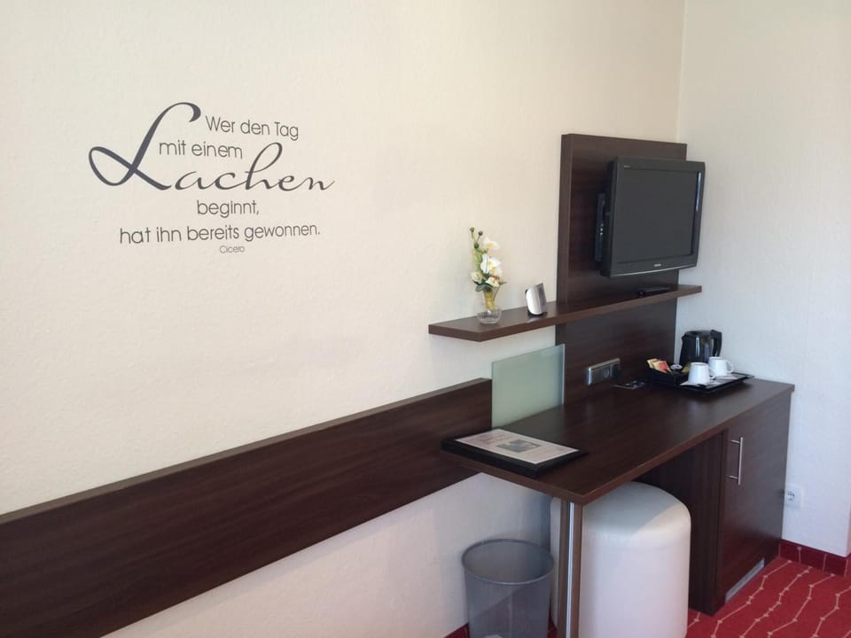 In-room safe, desk, soundproofing, iron/ironing board