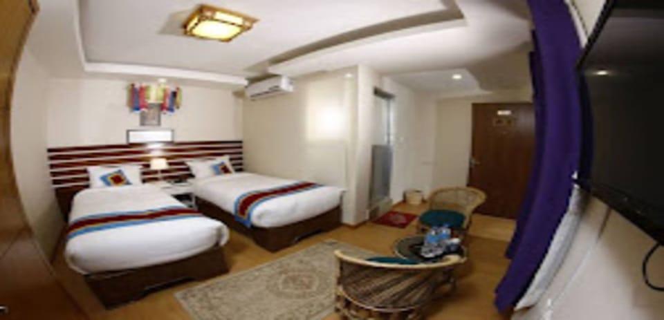 Deluxe Twin Room | Free WiFi, bed sheets