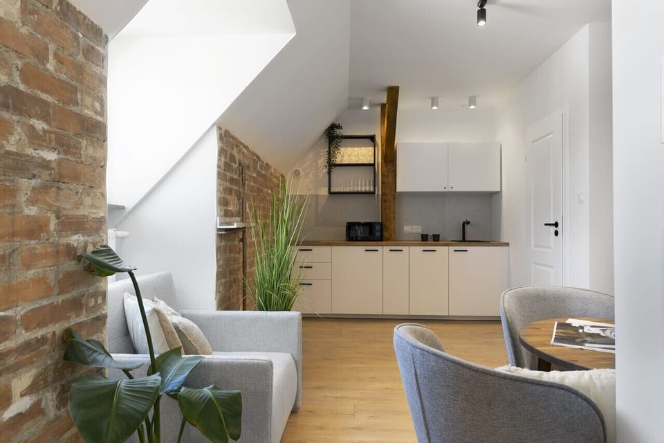 Comfort Studio Suite | Iron/ironing board, free WiFi, bed sheets