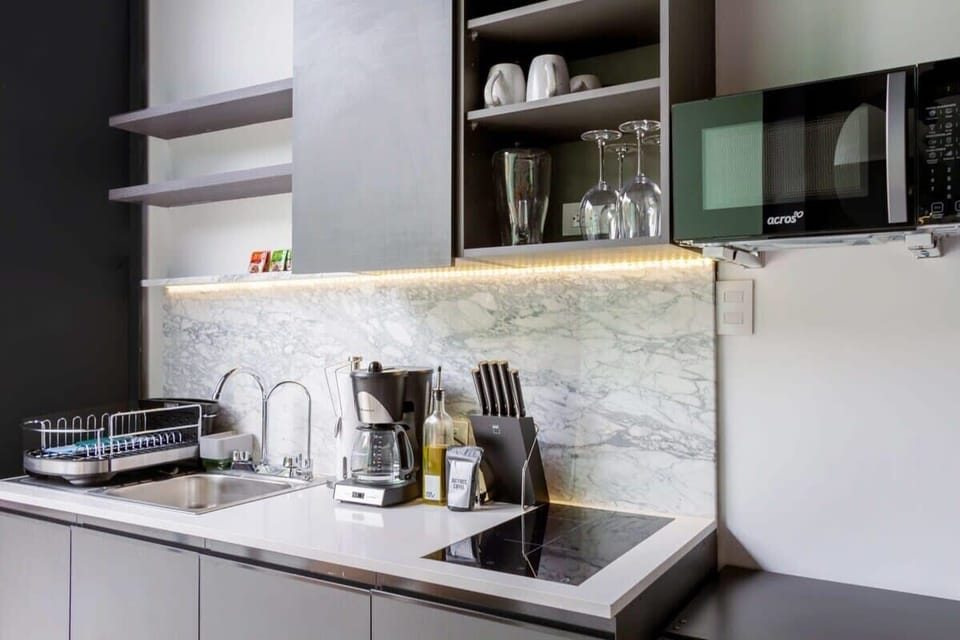 Equipped kitchennete