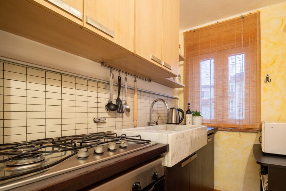 Comfort Apartment | Private kitchen | Fridge, microwave, oven, stovetop