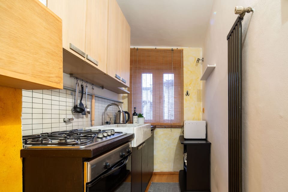 Comfort Apartment | Private kitchen | Fridge, microwave, oven, stovetop