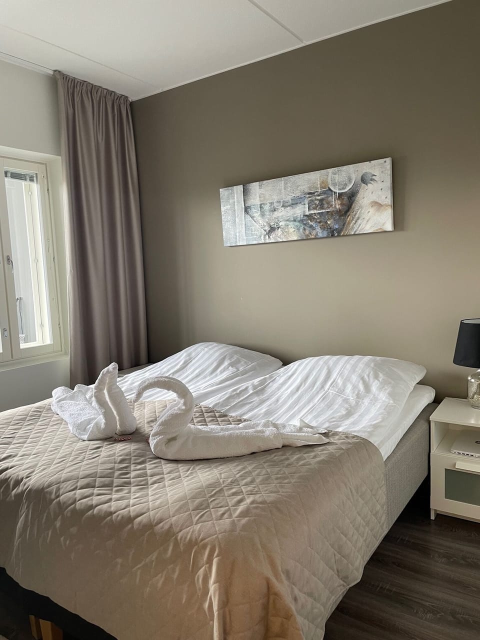 Luxury Apartment | 2 bedrooms, premium bedding, individually decorated