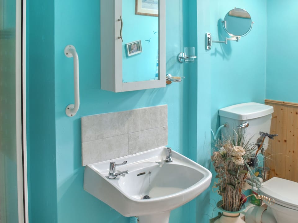 Bathroom | Sea View, Sheringham