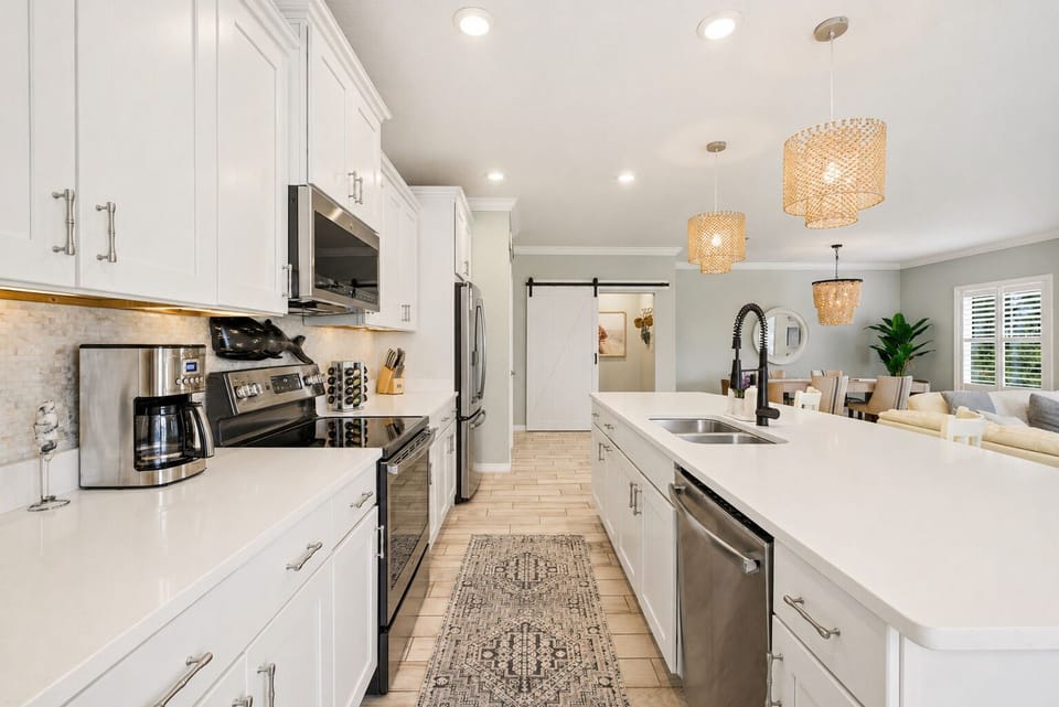 Enjoy a fully stocked kitchen, perfect for preparing breakfast together or sharing a cozy meal without leaving the comfort of home. Whether you're whipping up a quick snack or cooking a full-course dinner, you'll find everything you need right here.