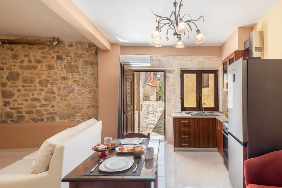 Dr.Villa1 | Private kitchen | Fridge, microwave, oven, stovetop