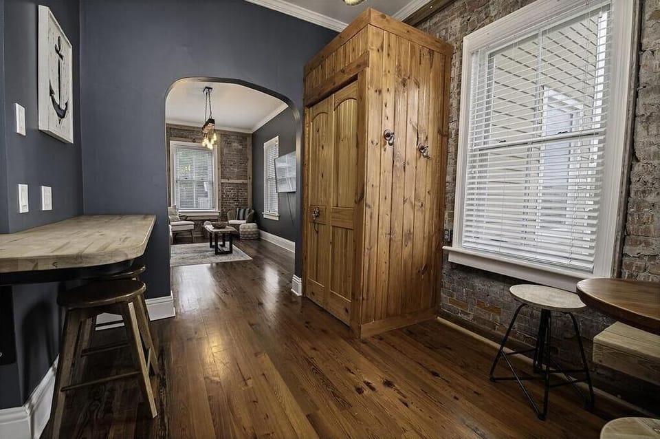 St. Augustine Downtown Condo seating and bar