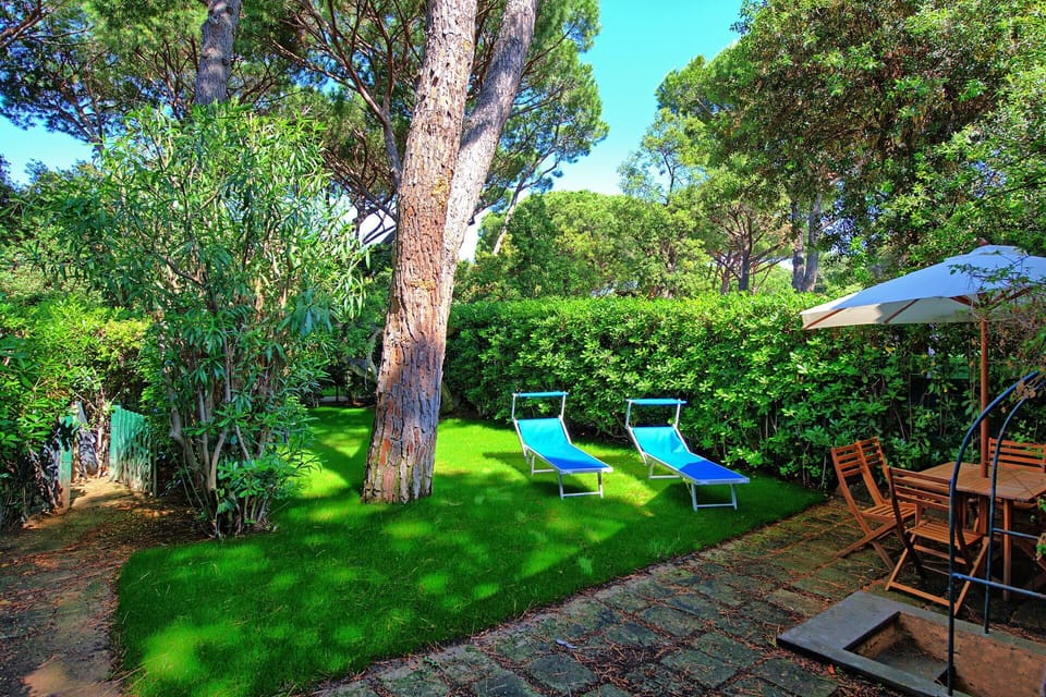 Building Exterior, Outdoor