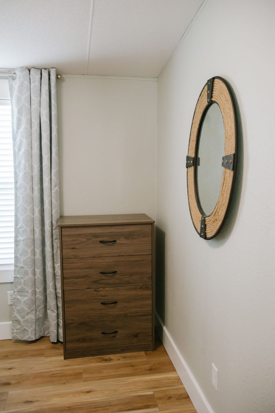 Dresser to unpack your clothes and relax
