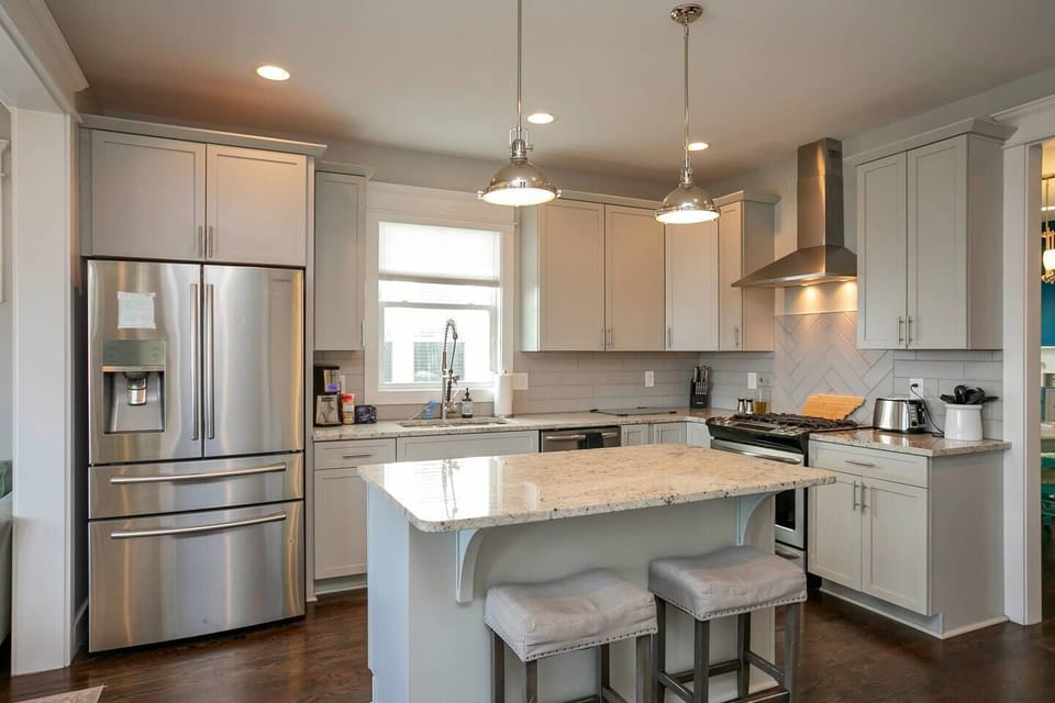 All cooking essentials and dining necessities are provided