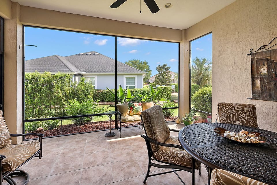 Screened in Lanai