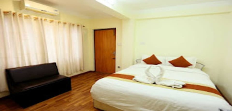 Suite | Free WiFi, bed sheets