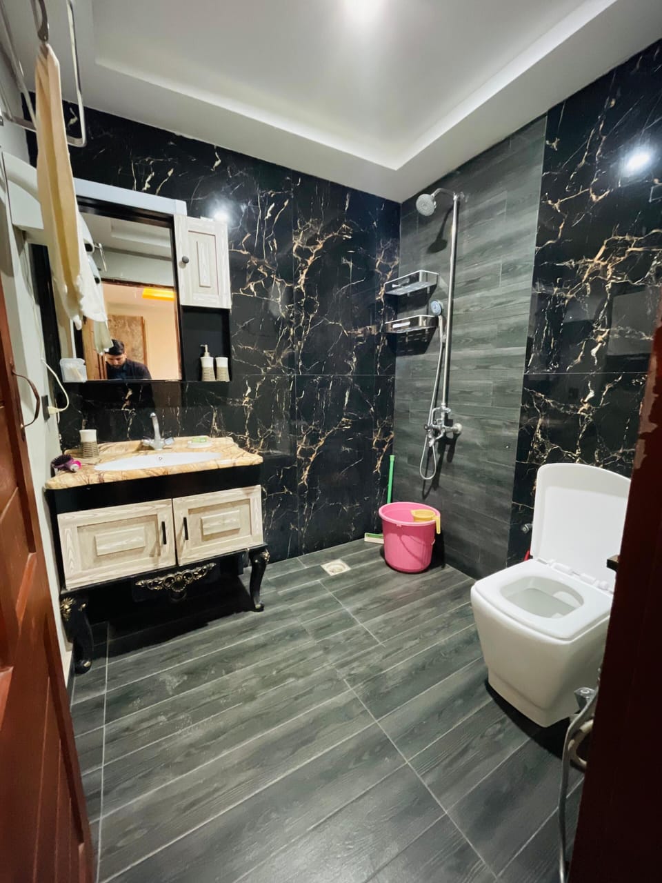 Deluxe Room | Bathroom | Shower, designer toiletries, towels, soap