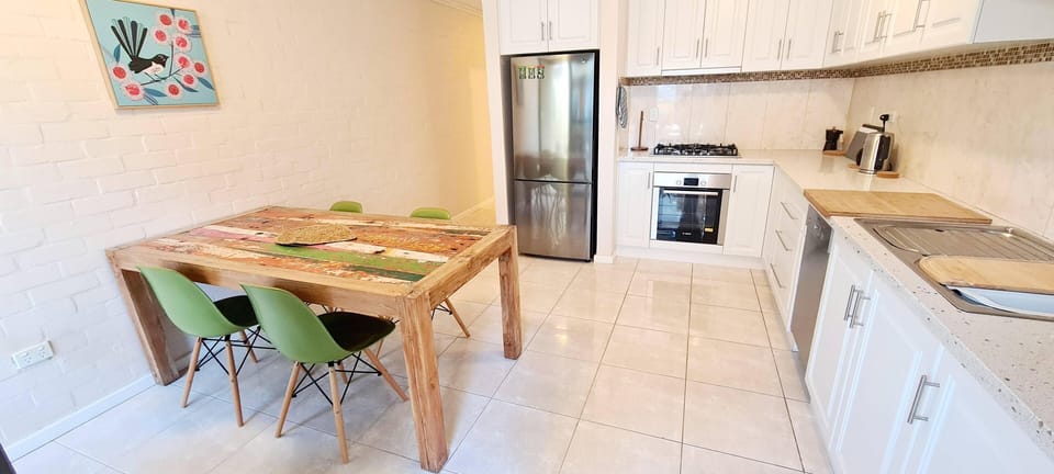 Kitchen / dining
