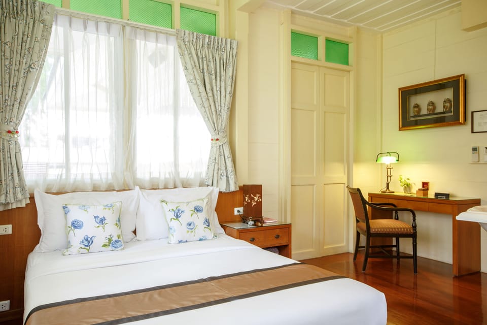 Deluxe Double Room | Free minibar, blackout drapes, free WiFi, bed sheets