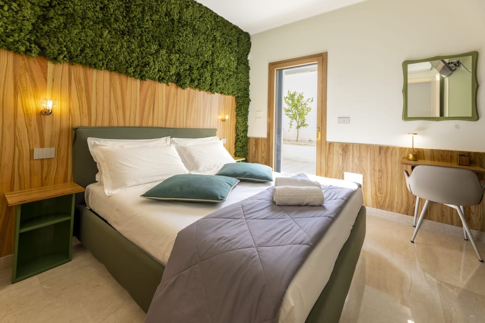 Egyptian cotton sheets, premium bedding, down comforters