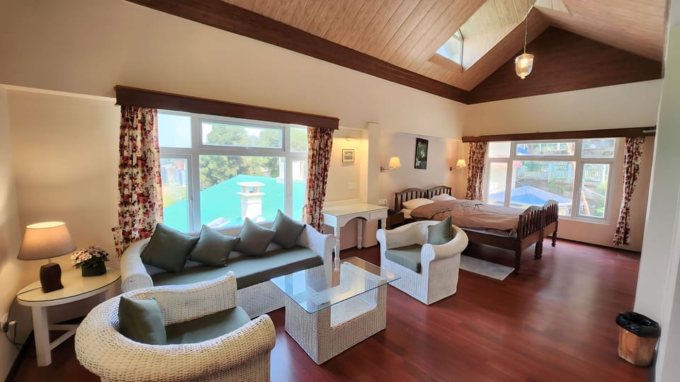 Luxury Double Room | Soundproofing, free WiFi, bed sheets