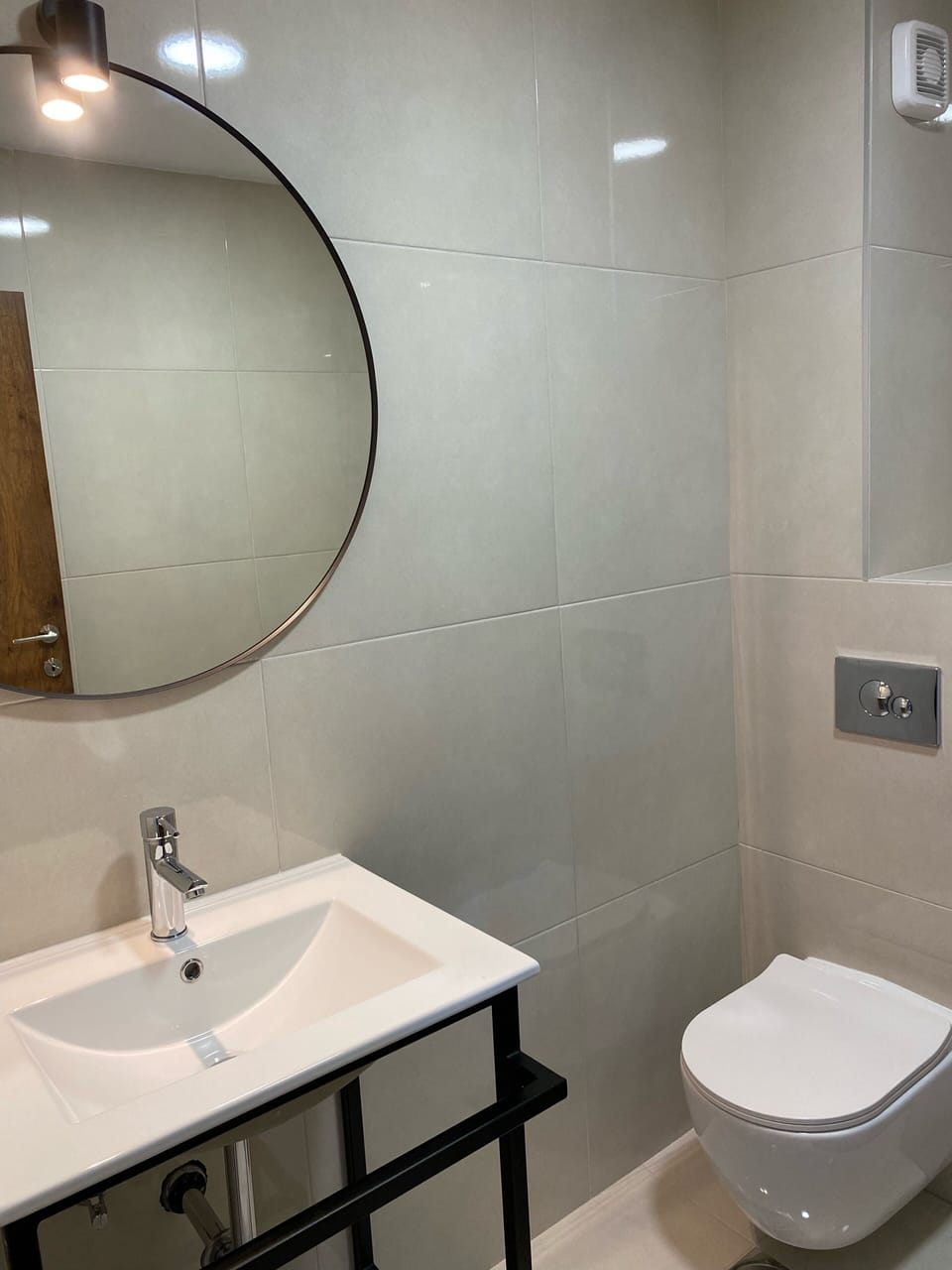 Standard Double Room | Bathroom | Shower, hair dryer, bathrobes, towels