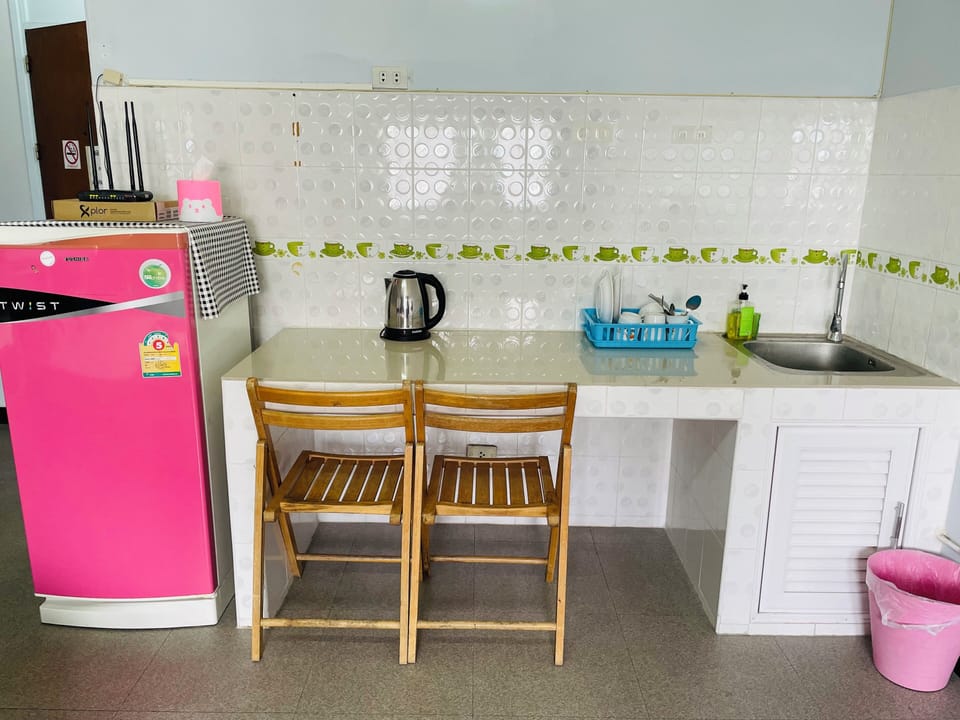 Mini-refrigerator