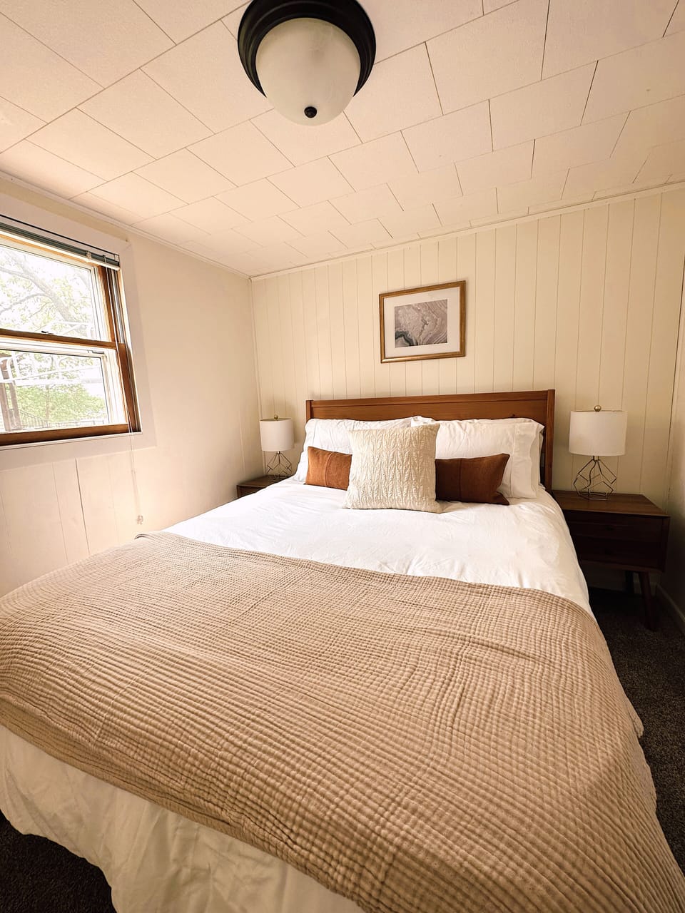 Queen Bedroom