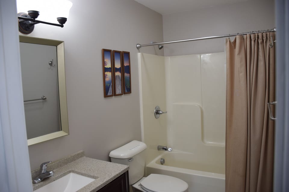 Full Bathroom