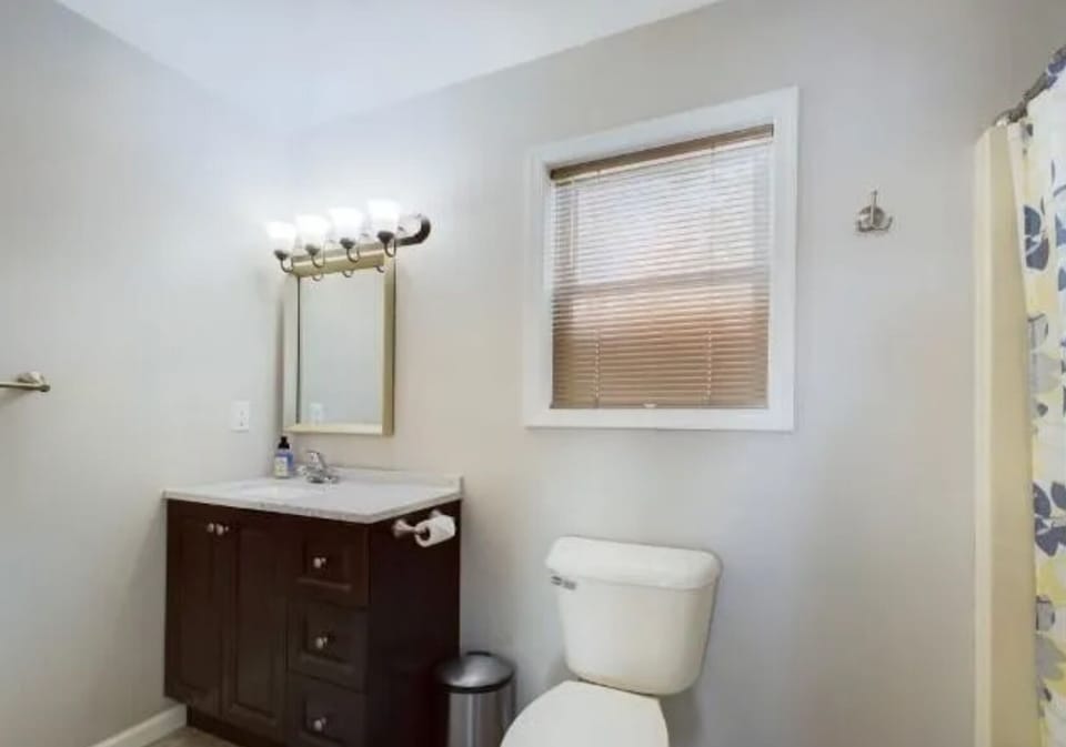 Full bathroom