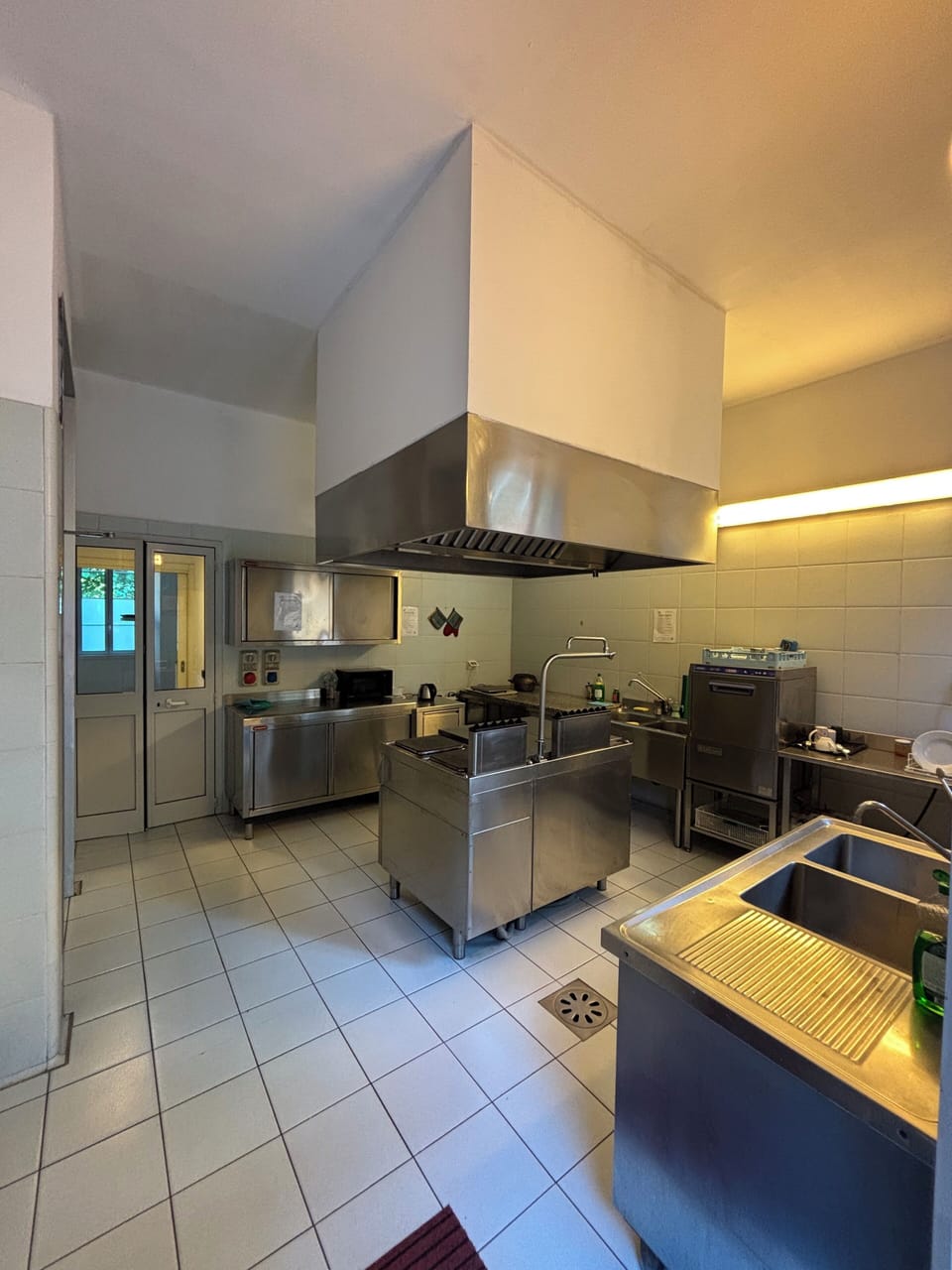 Mini-fridge, microwave, griddle, cookware/dishes/utensils