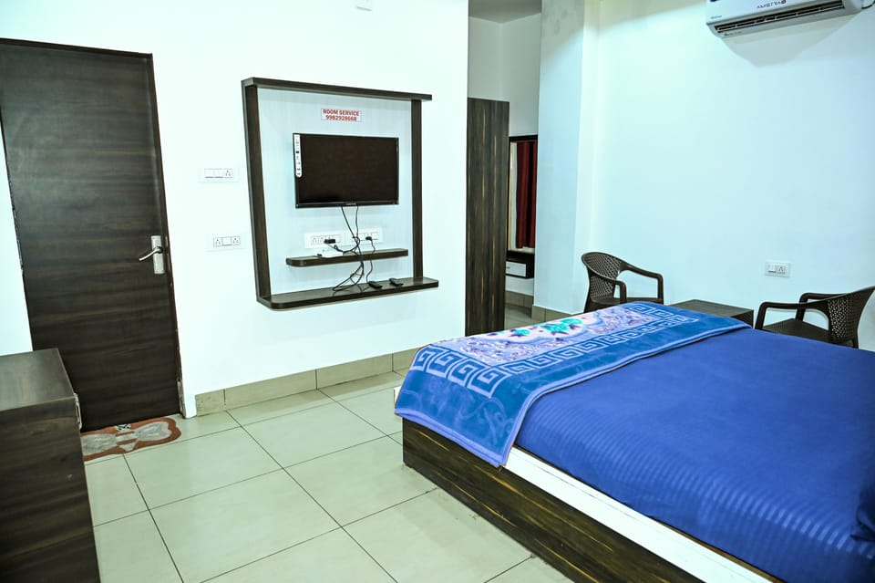 Deluxe Double Room | Free WiFi