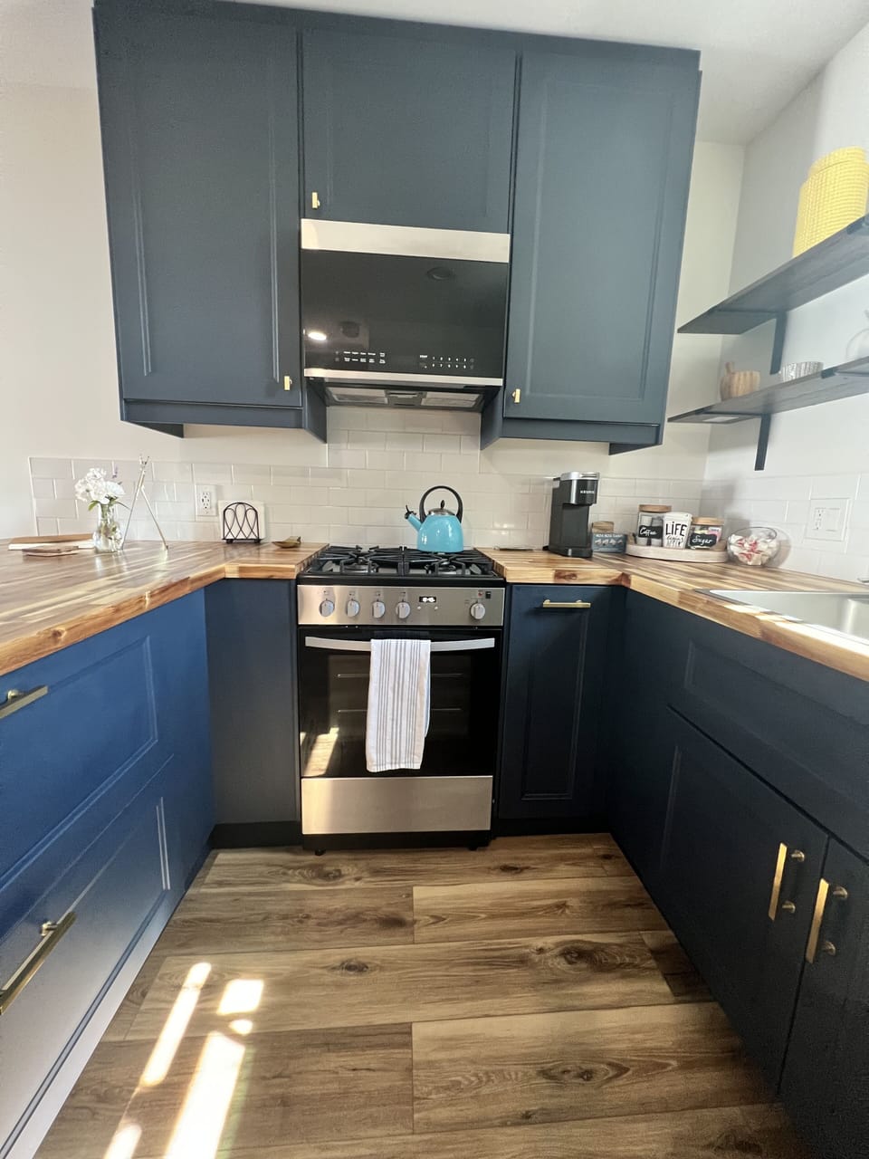 Another view of the kitchen