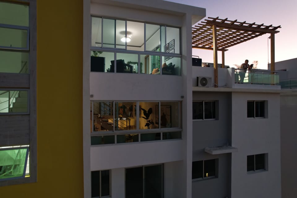 Deluxe Condo | Front of property