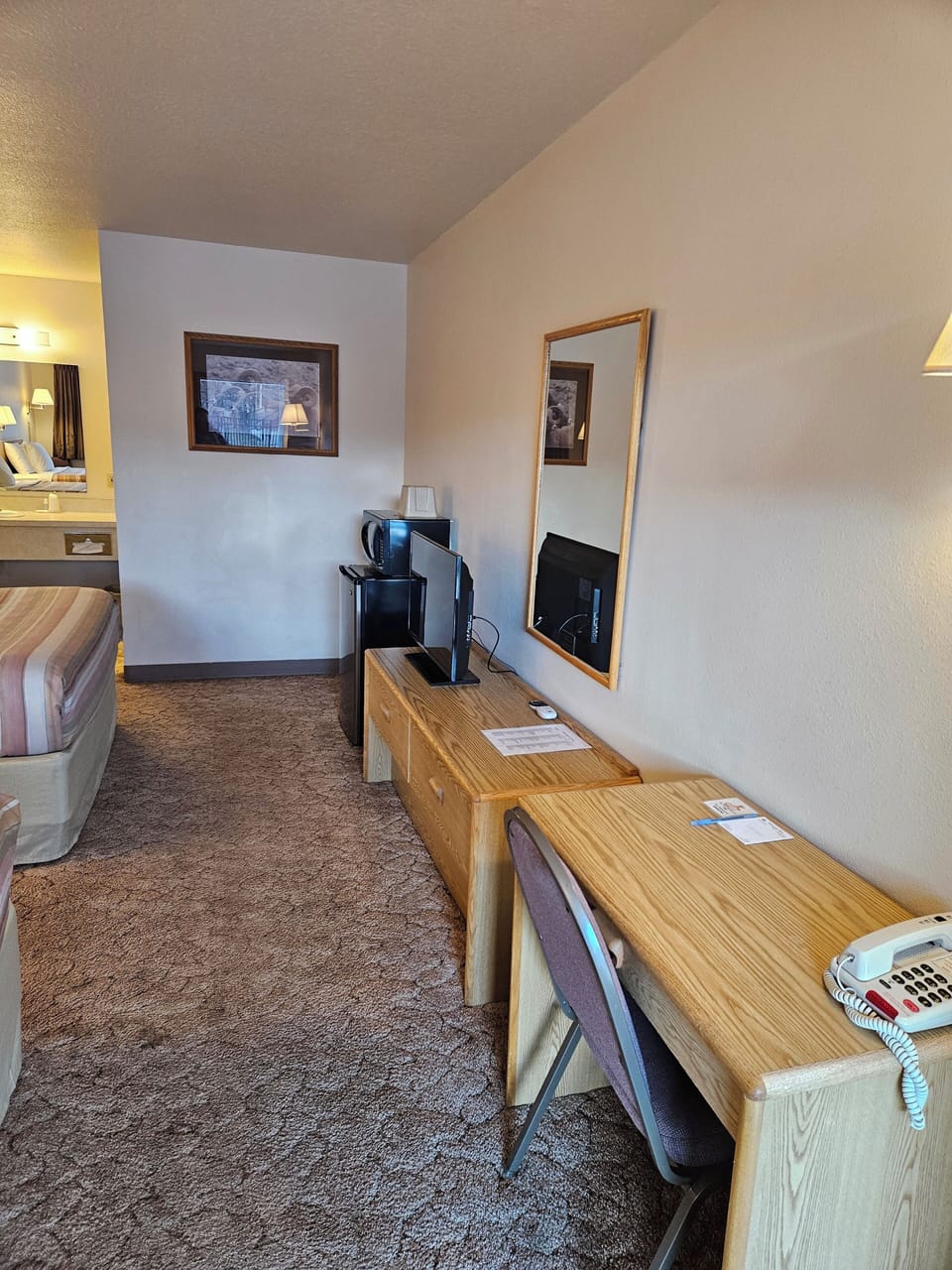 Classic Double Room | Desk, laptop workspace, iron/ironing board, free WiFi