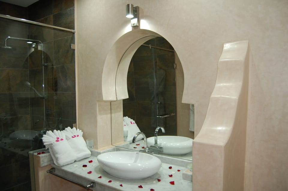 Royal Suite, 1 King Bed, Terrace, Garden View | Bathroom | Shower, rainfall showerhead, free toiletries, hair dryer