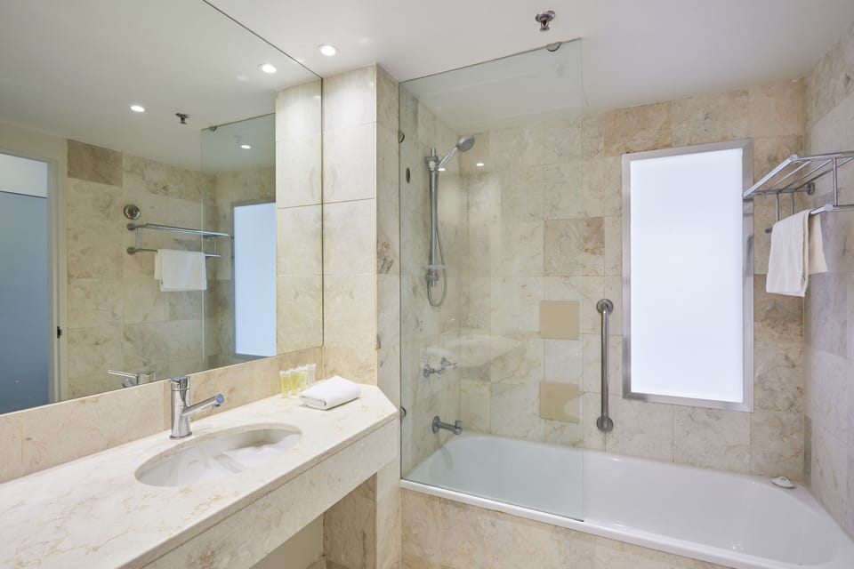 Serain Residences on View Apartment hotel in Surfers Paradise Boulevard