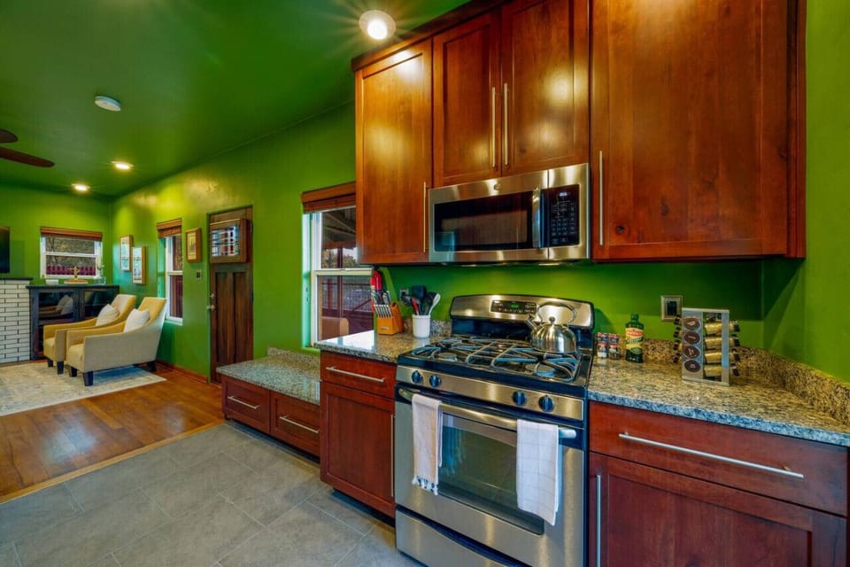 Updated fully-equipped with gas range (no dishwasher)
