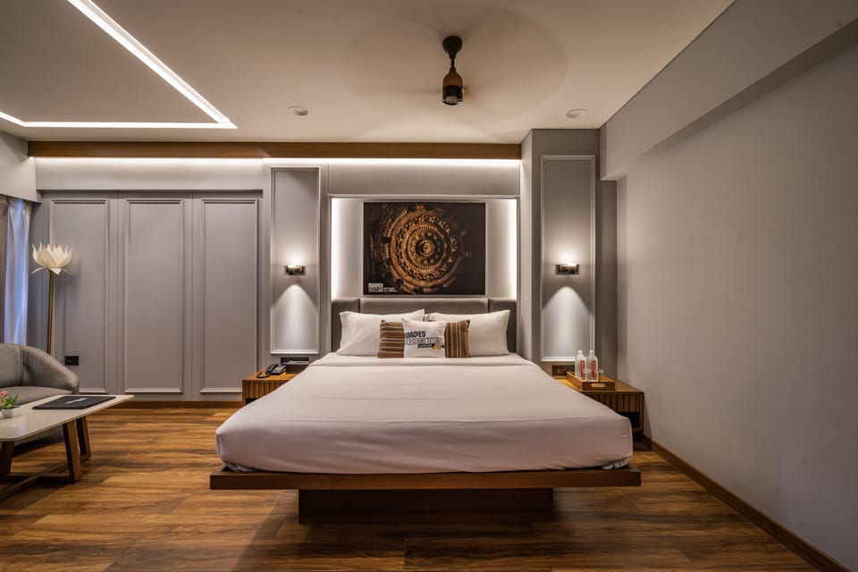 Deluxe Room | Premium bedding, desk, soundproofing, iron/ironing board