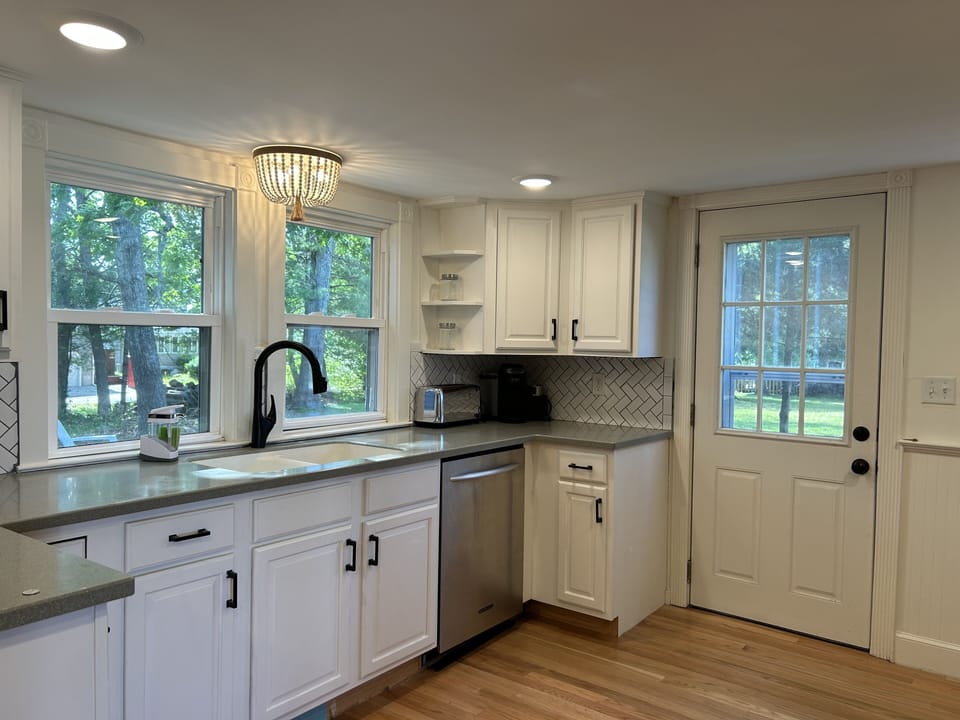 Updated kitchen overlooking back & side yard with Keurig coffee/latte maker
