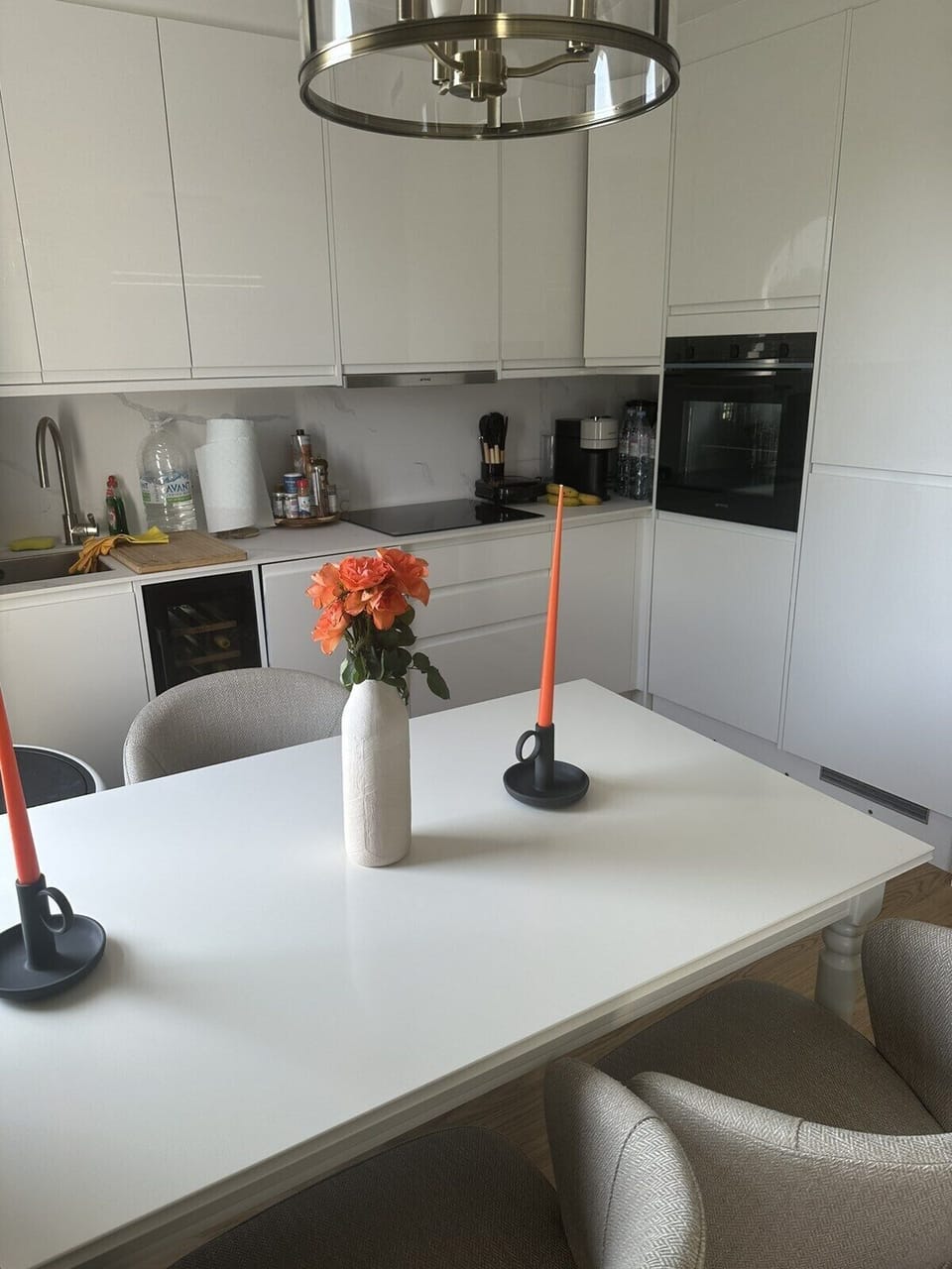 Deluxe Apartment | Private kitchen | Full-size fridge, microwave, oven, dishwasher