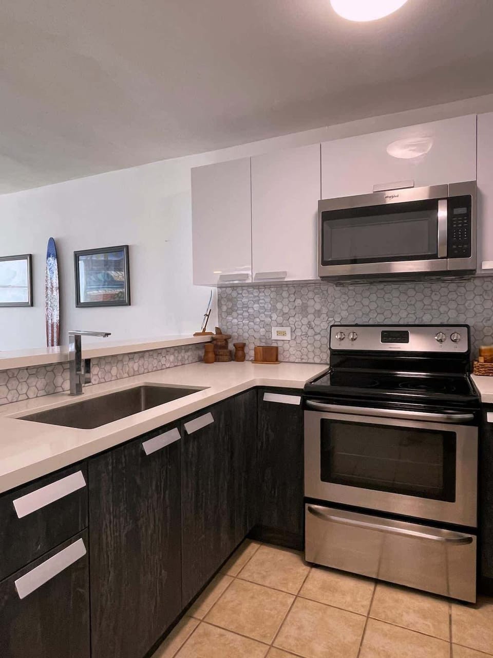 fully equipped kitchen