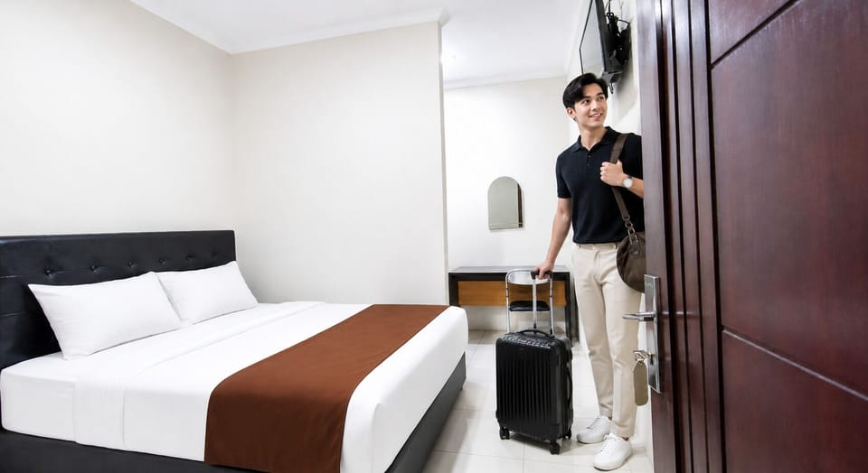 Deluxe Single Room | Down comforters, individually furnished, blackout drapes, soundproofing