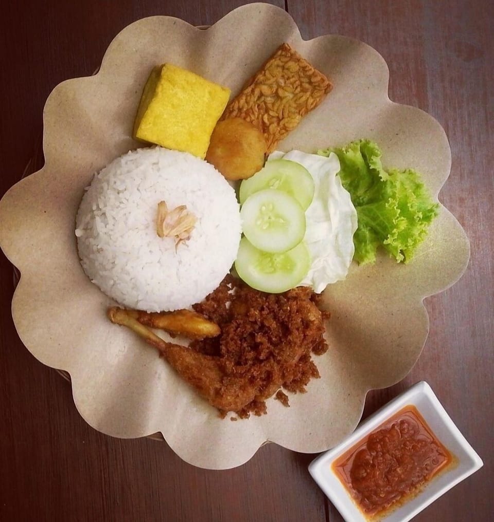 Deluxe Single Room | In-room dining