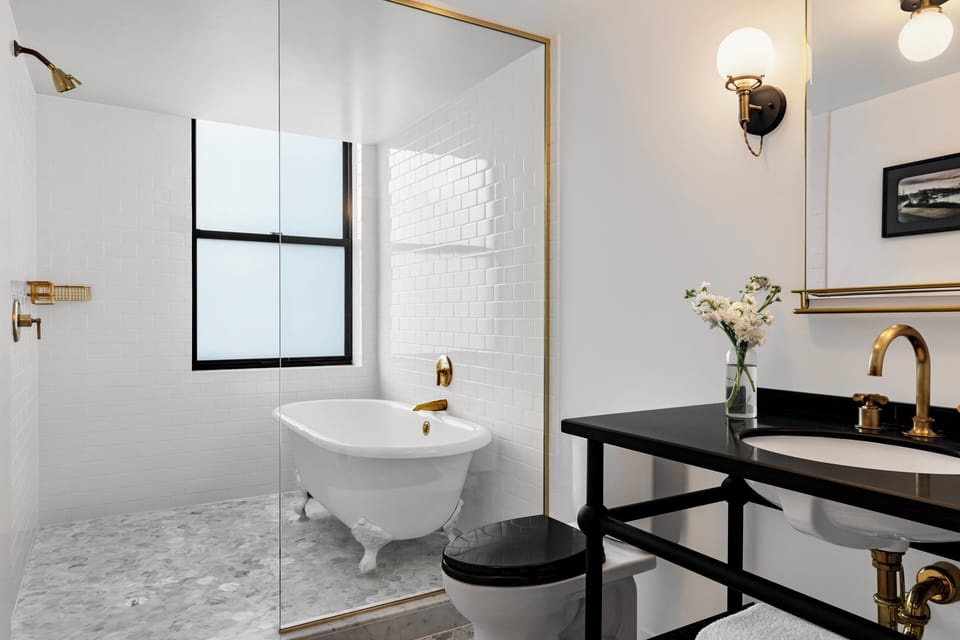 Suite, 1 Bedroom (Spa) | Bathroom | Designer toiletries, hair dryer, bathrobes, towels